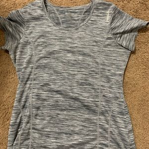 Reebok Gray Athletic Shirt Size Small